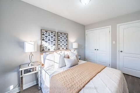 Photo 35 at 61 Four Seasons Crescent, Woodland Hill, Newmarket