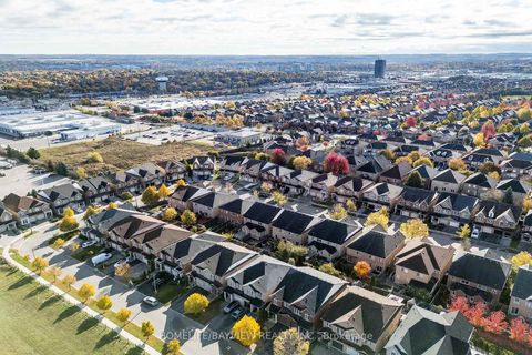 Photo 48 at 61 Four Seasons Crescent, Woodland Hill, Newmarket