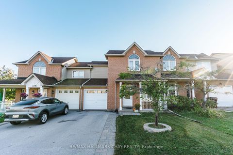 Photo 3 at 135 Trevino Circle, East Bayfield, Barrie