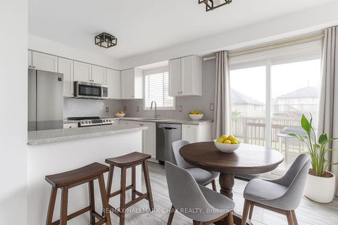 Photo 7 at 135 Trevino Circle, East Bayfield, Barrie