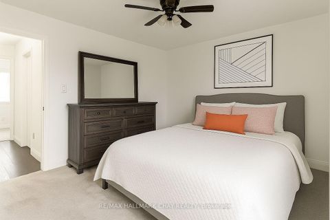 Photo 10 at 135 Trevino Circle, East Bayfield, Barrie