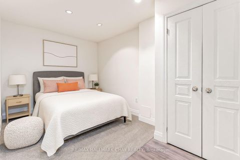 Photo 17 at 135 Trevino Circle, East Bayfield, Barrie