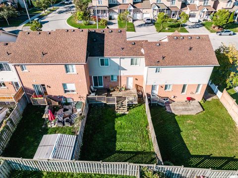 Photo 23 at 135 Trevino Circle, East Bayfield, Barrie