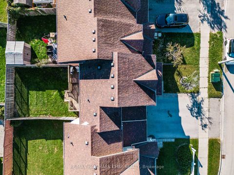 Photo 24 at 135 Trevino Circle, East Bayfield, Barrie