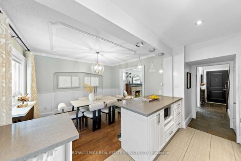 Photo 11 at 1565 Mount Pleasant Road, Lawrence Park North, Toronto