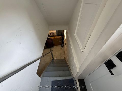 Photo 27 at 1565 Mount Pleasant Road, Lawrence Park North, Toronto