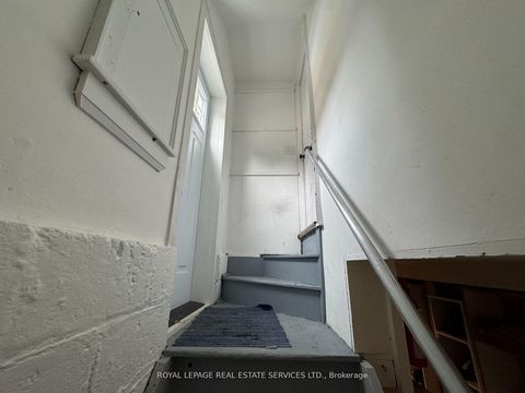 Photo 28 at 1565 Mount Pleasant Road, Lawrence Park North, Toronto