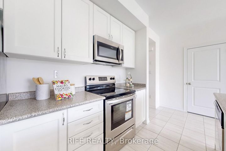 Photo 14 at 2623 Garrison Crossing, Duffin Heights, Pickering