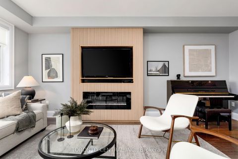 Photo 3 at 9 Chimney Swift Court, Rosethorn, Toronto