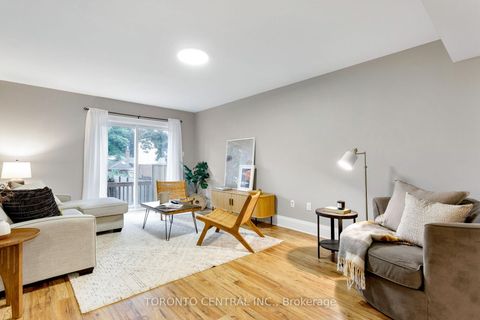 Photo 32 at 9 Chimney Swift Court, Rosethorn, Toronto