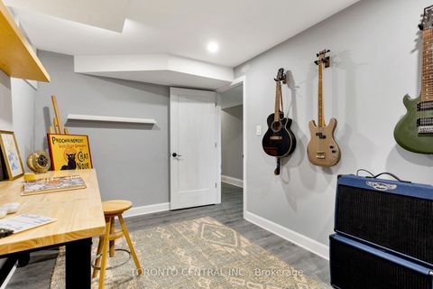 Photo 41 at 9 Chimney Swift Court, Rosethorn, Toronto