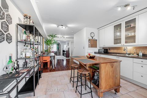 Photo 12 at 136 Avon Avenue, Smythe, Toronto
