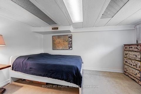 Photo 13 at 136 Avon Avenue, Smythe, Toronto