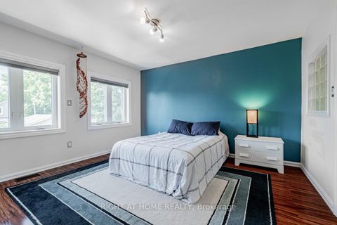 Photo 22 at 136 Avon Avenue, Smythe, Toronto