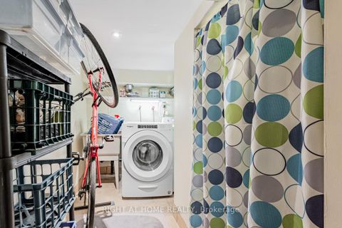 Photo 28 at 136 Avon Avenue, Smythe, Toronto