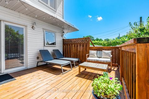 Photo 35 at 136 Avon Avenue, Smythe, Toronto