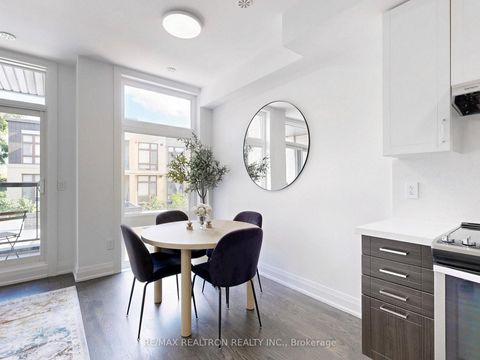 Photo 3 at 105 - 23 Eldora Avenue, Newtonbrook West, Toronto