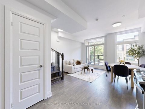 Photo 9 at 105 - 23 Eldora Avenue, Newtonbrook West, Toronto