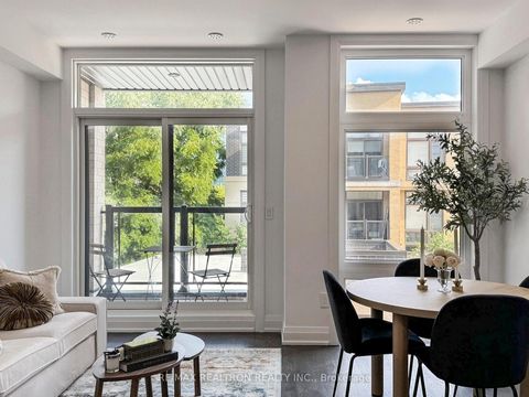 Photo 10 at 105 - 23 Eldora Avenue, Newtonbrook West, Toronto