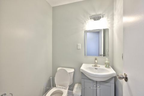 Photo 9 at 28 Bison Drive, Newtonbrook West, Toronto