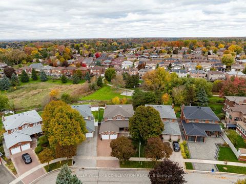 Photo 2 at 73 Queenston Crescent, East Woodbridge, Vaughan