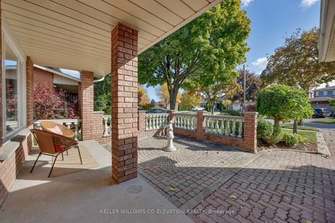 Photo 4 at 73 Queenston Crescent, East Woodbridge, Vaughan