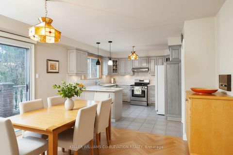 Photo 12 at 73 Queenston Crescent, East Woodbridge, Vaughan