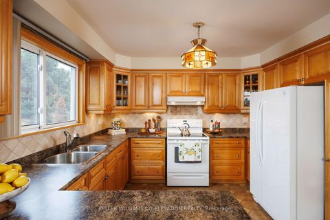 Photo 13 at 73 Queenston Crescent, East Woodbridge, Vaughan