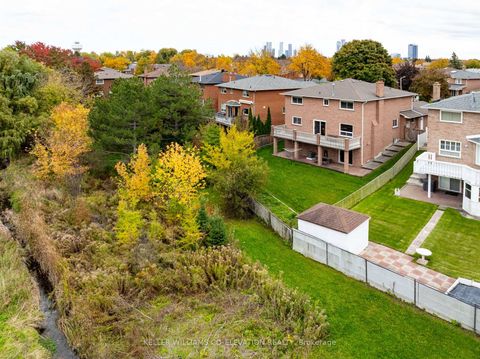 Photo 47 at 73 Queenston Crescent, East Woodbridge, Vaughan