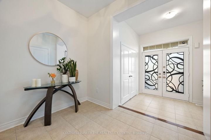 Photo 4 at 27 Barletta Drive, Patterson, Vaughan