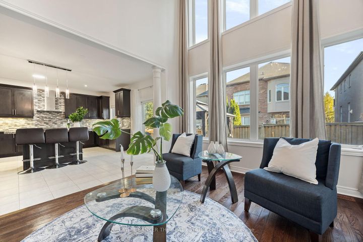 Photo 14 at 27 Barletta Drive, Patterson, Vaughan