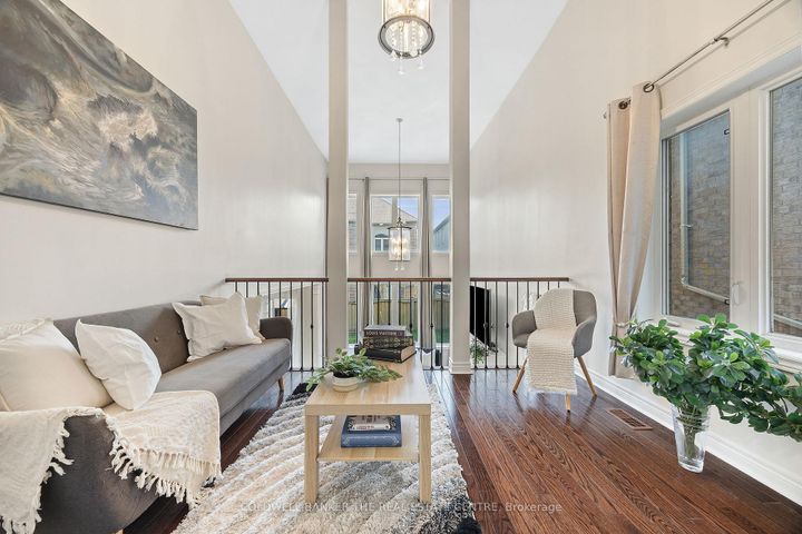 Photo 15 at 27 Barletta Drive, Patterson, Vaughan