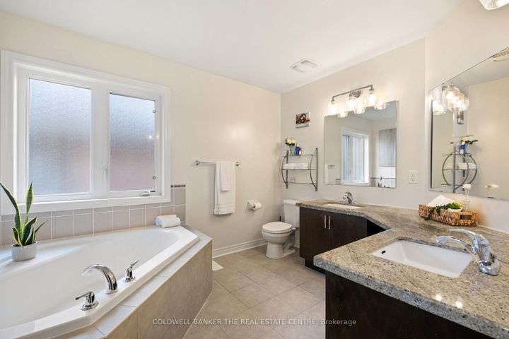 Photo 20 at 27 Barletta Drive, Patterson, Vaughan