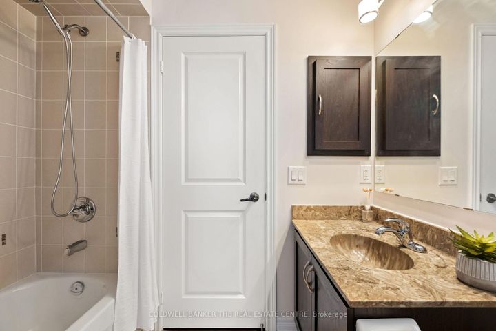 Photo 24 at 27 Barletta Drive, Patterson, Vaughan