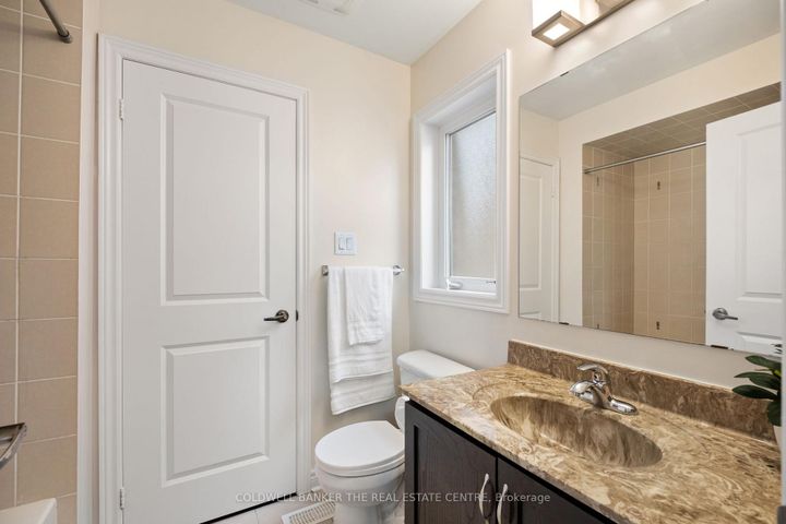 Photo 30 at 27 Barletta Drive, Patterson, Vaughan