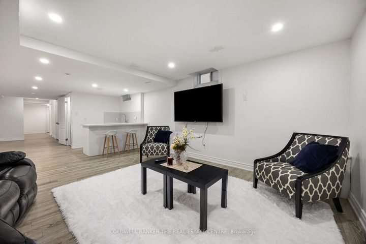 Photo 38 at 27 Barletta Drive, Patterson, Vaughan