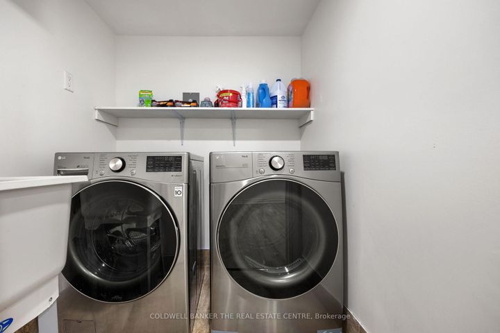 Photo 43 at 27 Barletta Drive, Patterson, Vaughan