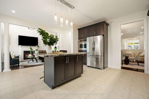 Photo 11 at 27 Barletta Drive, Patterson, Vaughan