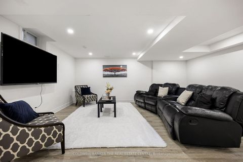 Photo 37 at 27 Barletta Drive, Patterson, Vaughan