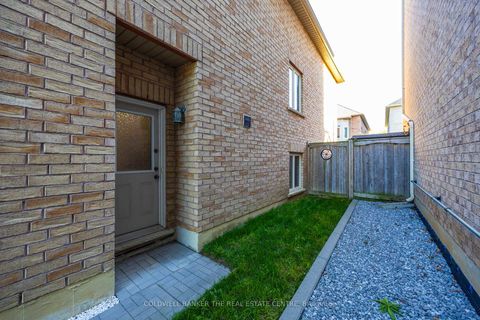 Photo 44 at 27 Barletta Drive, Patterson, Vaughan
