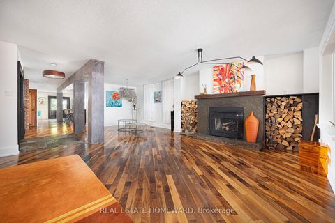 Photo 13 at 2 Park Avenue, The Beaches, Toronto