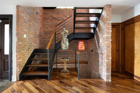 Photo 14 at 2 Park Avenue, The Beaches, Toronto