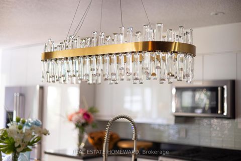 Photo 19 at 2 Park Avenue, The Beaches, Toronto