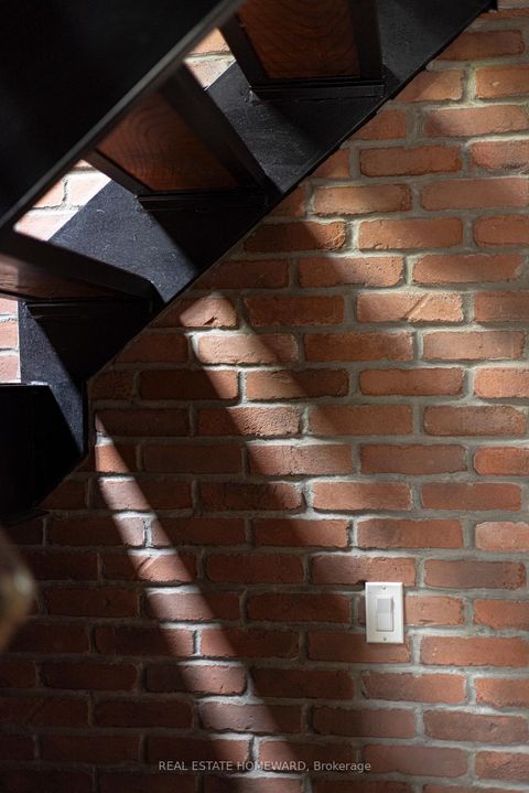 Photo 24 at 2 Park Avenue, The Beaches, Toronto