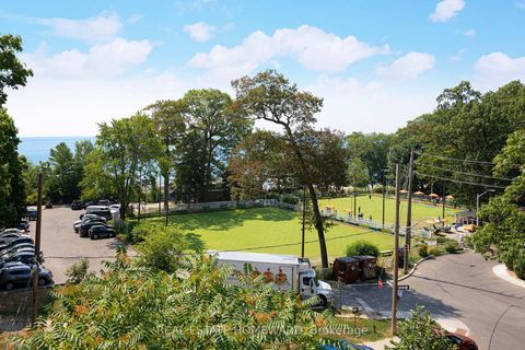 Photo 26 at 2 Park Avenue, The Beaches, Toronto