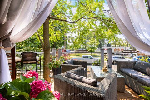 Photo 48 at 2 Park Avenue, The Beaches, Toronto