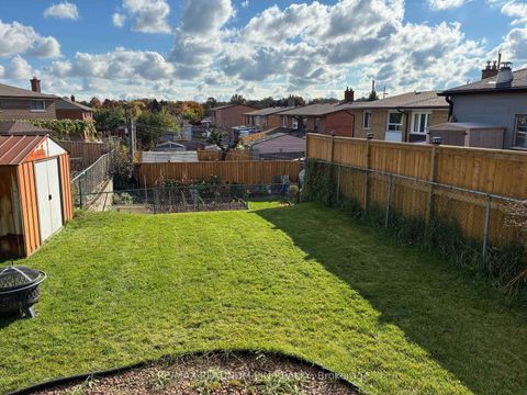 Photo 10 at 31 Ryewood Drive, Jane Heights, Toronto