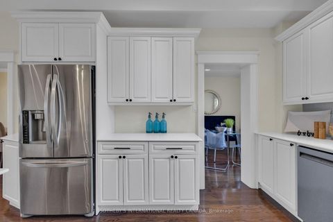 Photo 10 at 68 Astley Avenue, Moore Park, Toronto