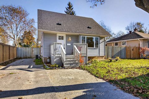 Photo 1 at 11 Newton Street, Wellington, Barrie