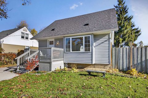 Photo 2 at 11 Newton Street, Wellington, Barrie